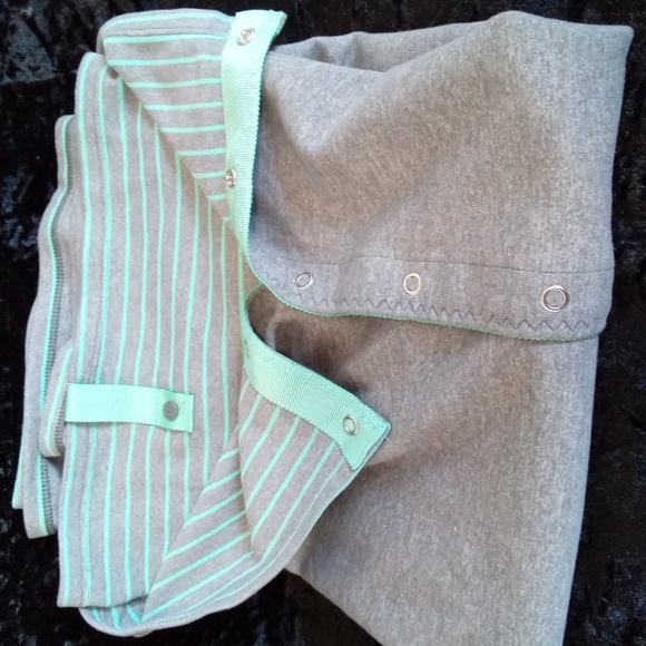 Accessories - Lululemon Scarf